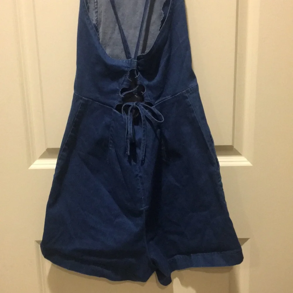 Lush womens spaghetti Crisscross Denim Romper shorts stretch pockets size S